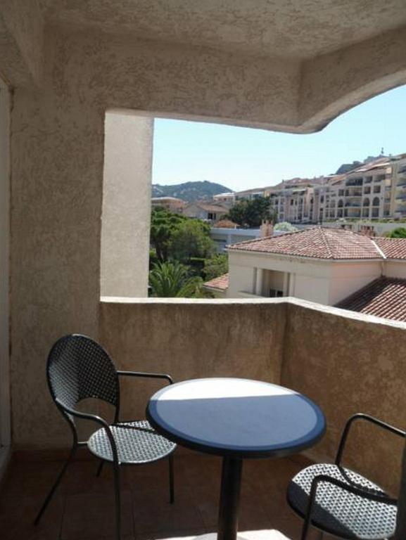Hotel Le Rocher Calvi  Bilik gambar