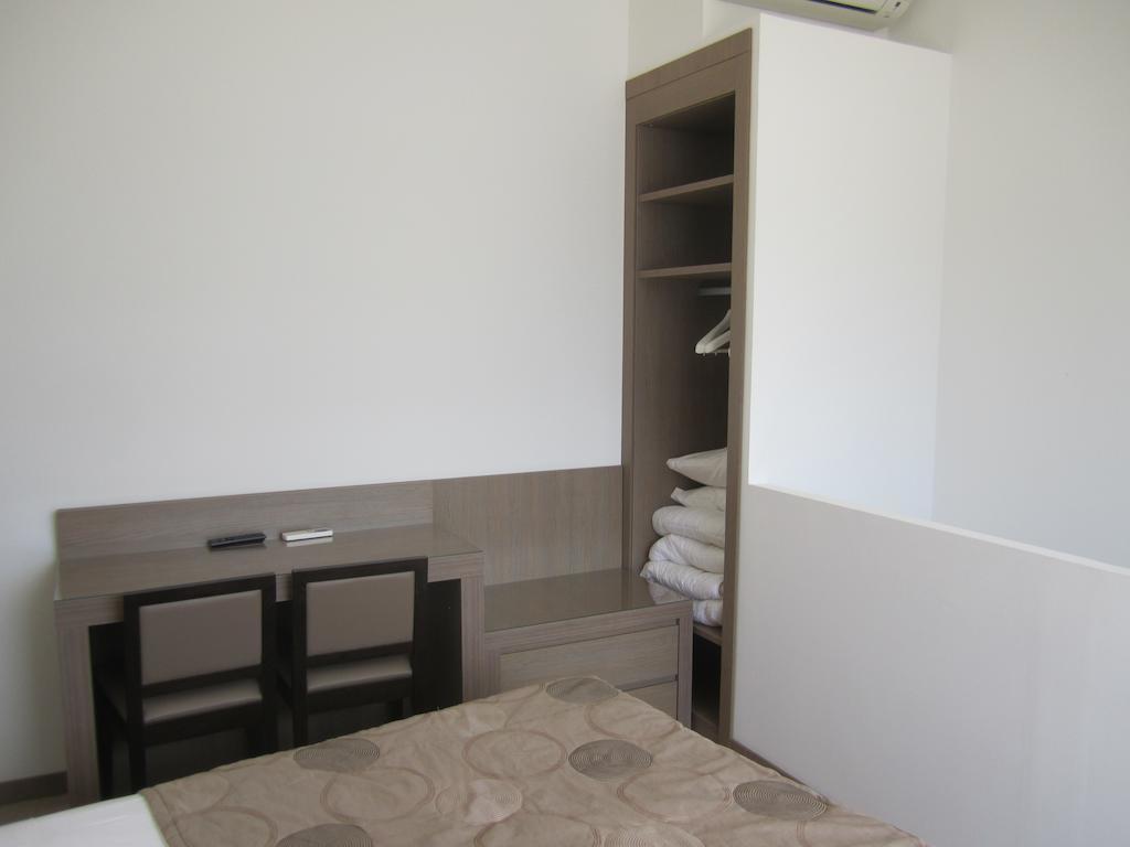 Hotel Le Rocher Calvi  Bilik gambar